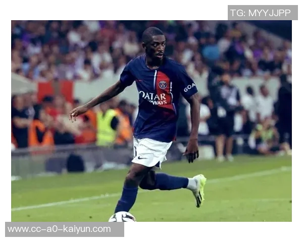 登贝莱荣归故里埃夫勒市展现金球奖荣耀回顾成长之路