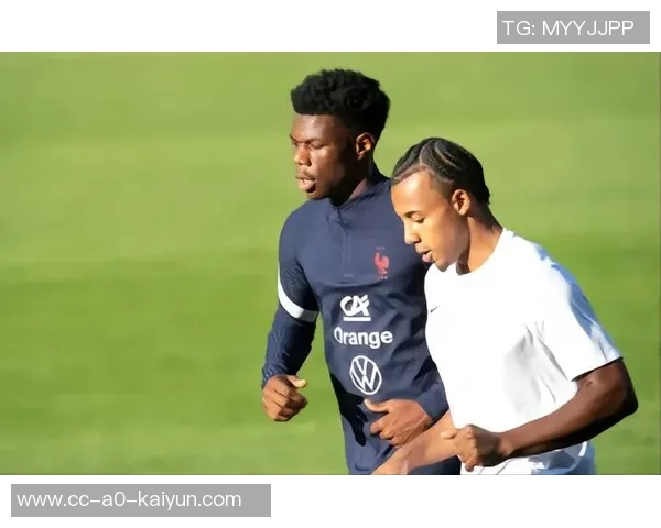 卡马文加假期不放松积极训练更新社媒展现拼搏精神