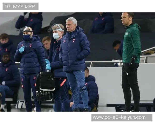 埃因霍温正式买断勒沃库森门将科瓦尔签约四年半开启新篇章